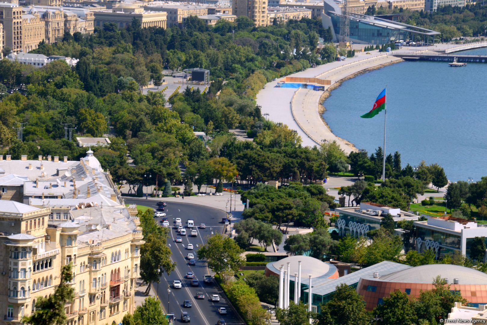 Azərbaycana gələn turistlərin sayı 33 faizdən çox artıb
