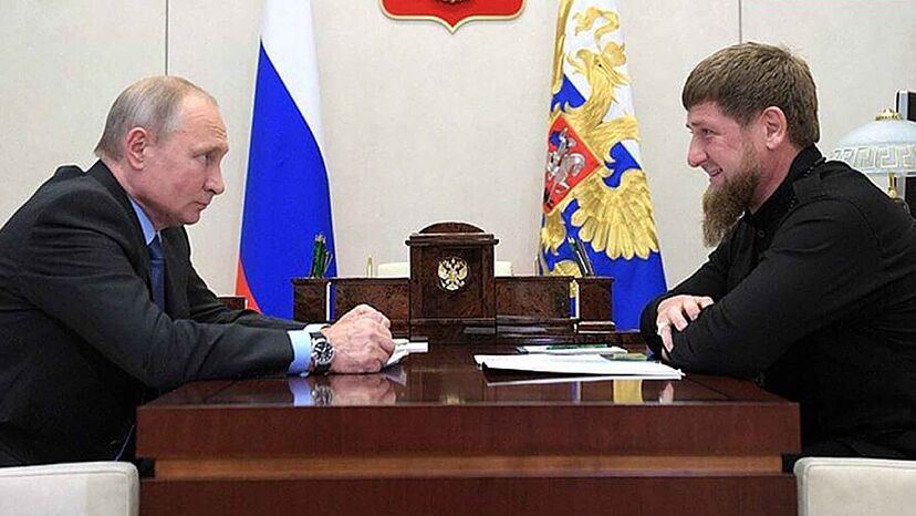 Putin Kremldə Kadırovla görüşüb