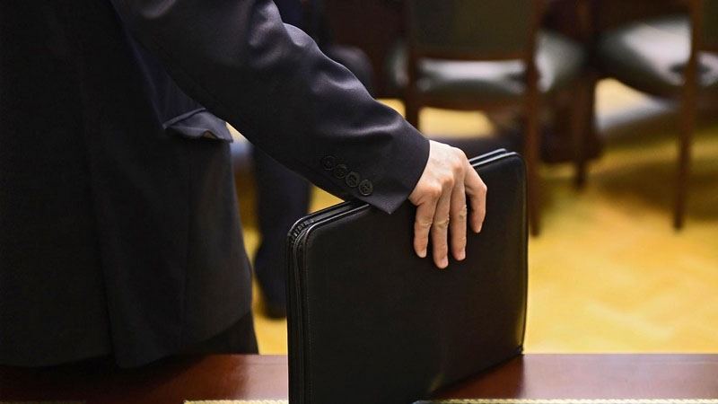 Naxçıvanda vəzifəli şəxs işdən çıxarıldı