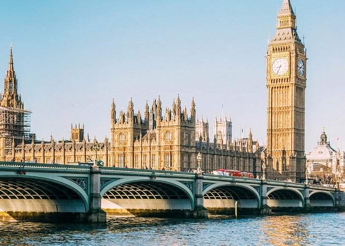 London Kremlə qarşı sanksiyalarını genişləndirib