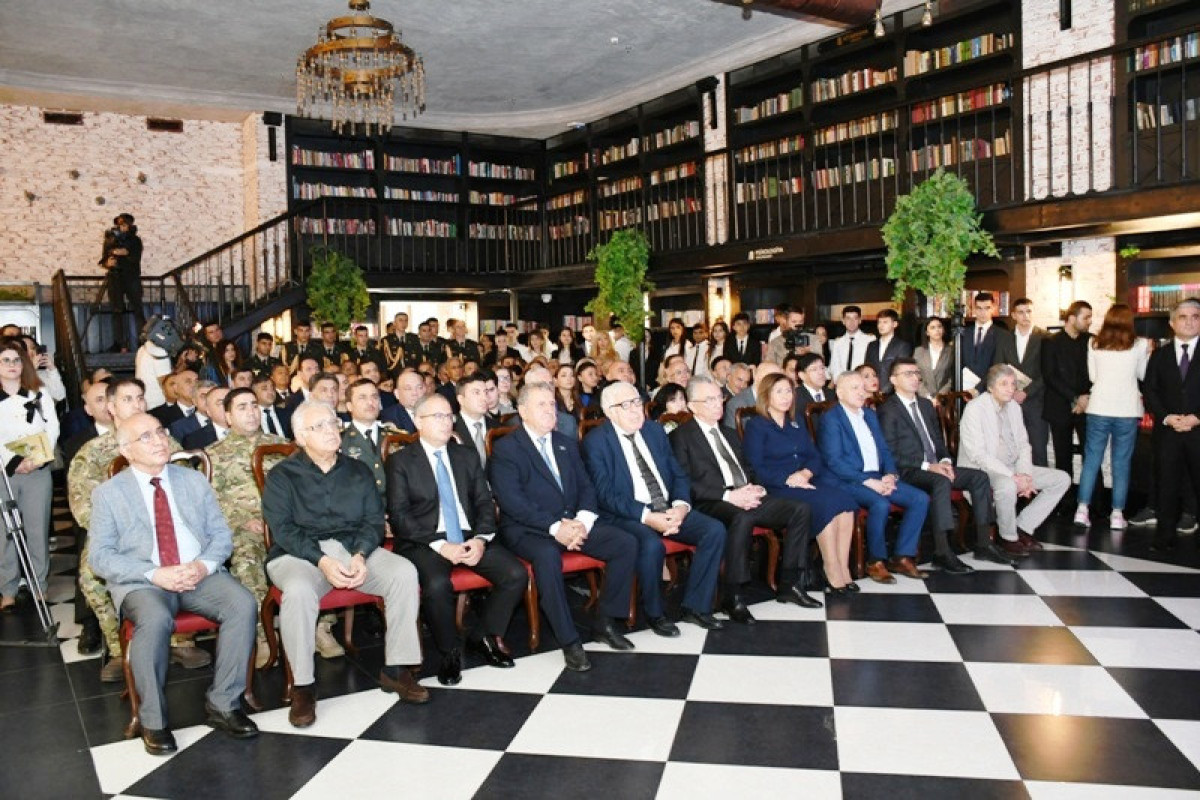 “Vətən müharibəsi tarixi – Şəxsiyyət faktoru” kitabının ərəb və fars dillərində nəşrlərinin təqdimatı keçirilib