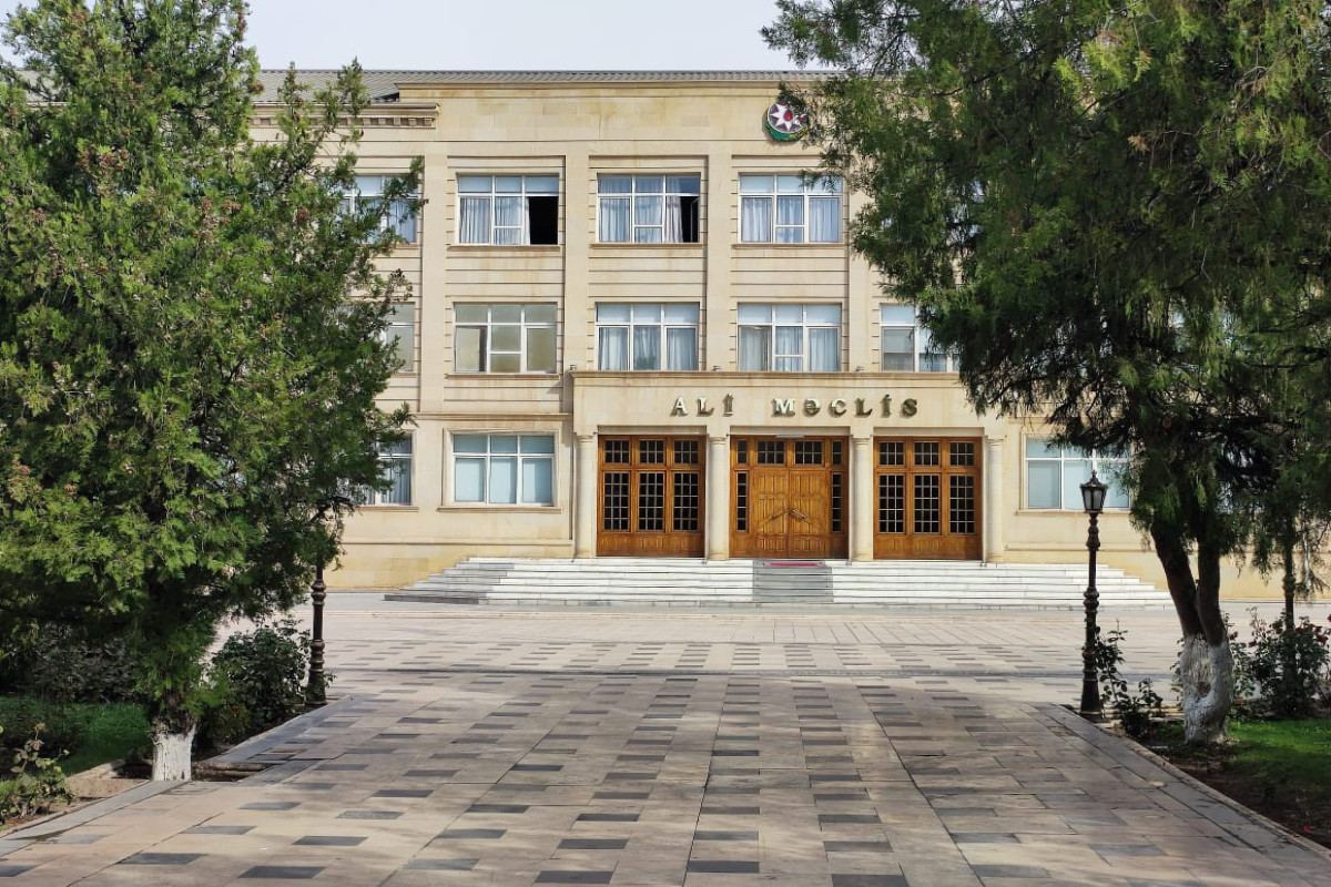 Naxçıvan Ali Məclisinin payız sessiyasının ilk iclası keçirilib