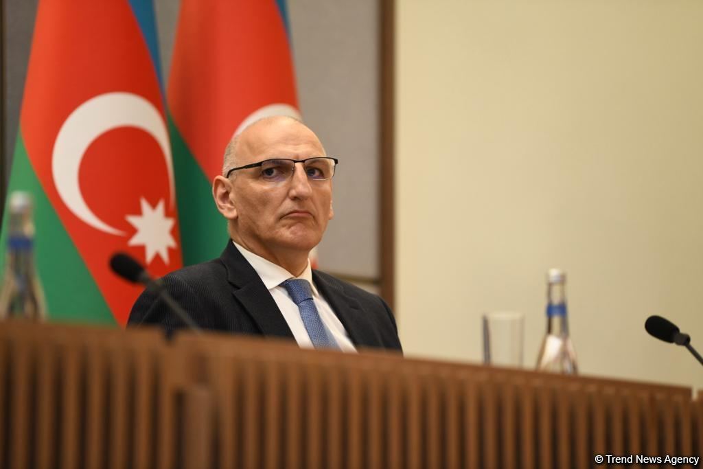 Azərbaycan Ermənistanla sülh müqaviləsinin imzalanmasını istəyir - Elçin Əmirbəyov