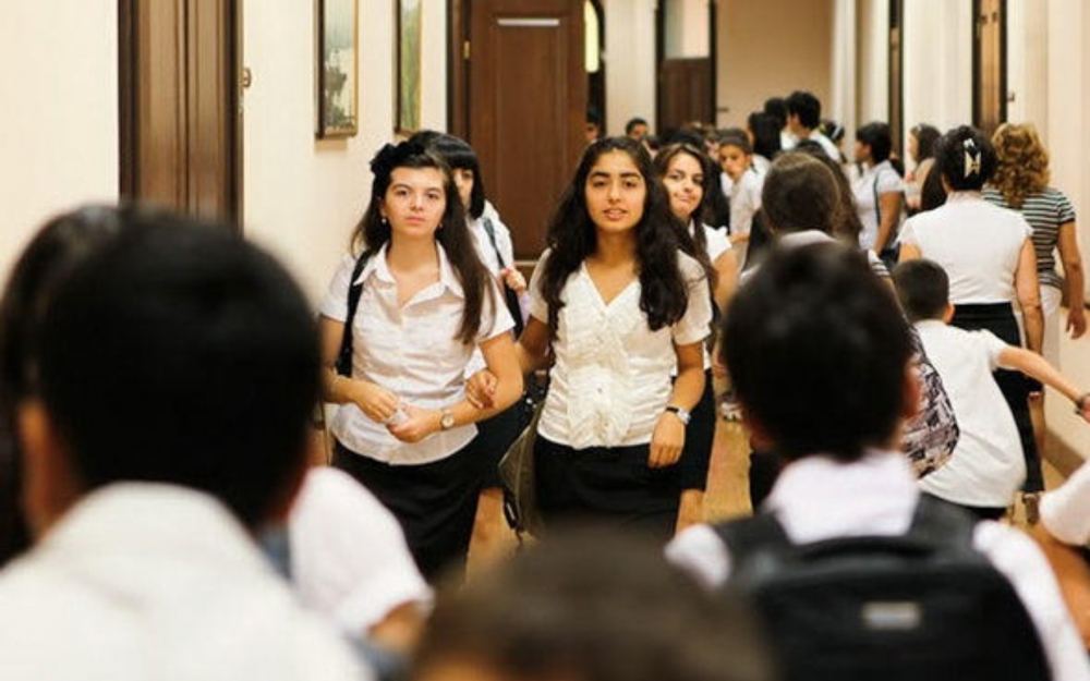 Məktəbdə aşkar edilmiş qanunsuzluqlarla bağlı cinayət işi başlanıb