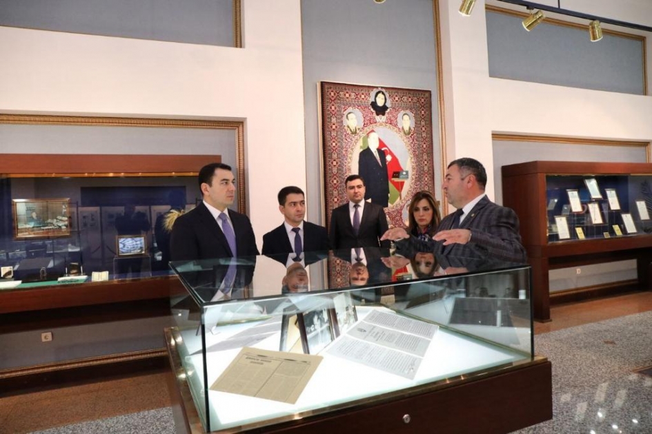 Mədəniyyət naziri Naxçıvan şəhərində Heydər Əliyev Muzeyini ziyarət edib