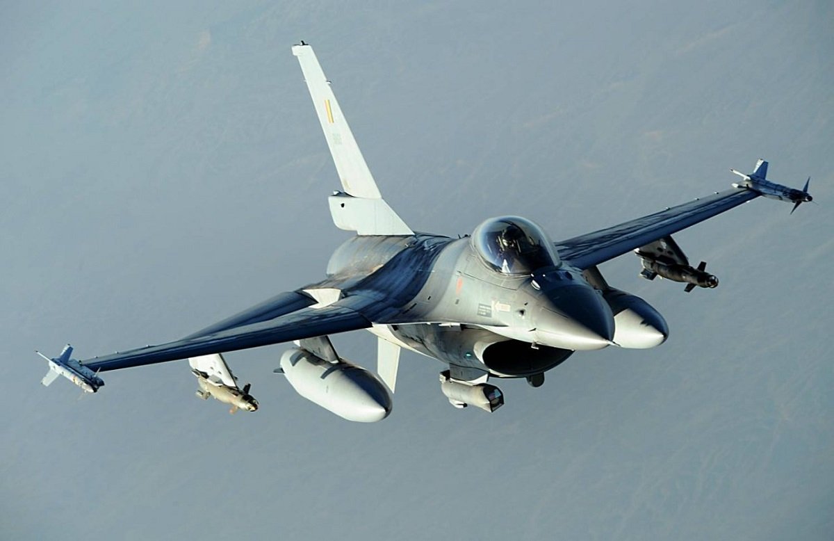 ABŞ-ın F-16 qırıcısı Sarı dənizə düşüb