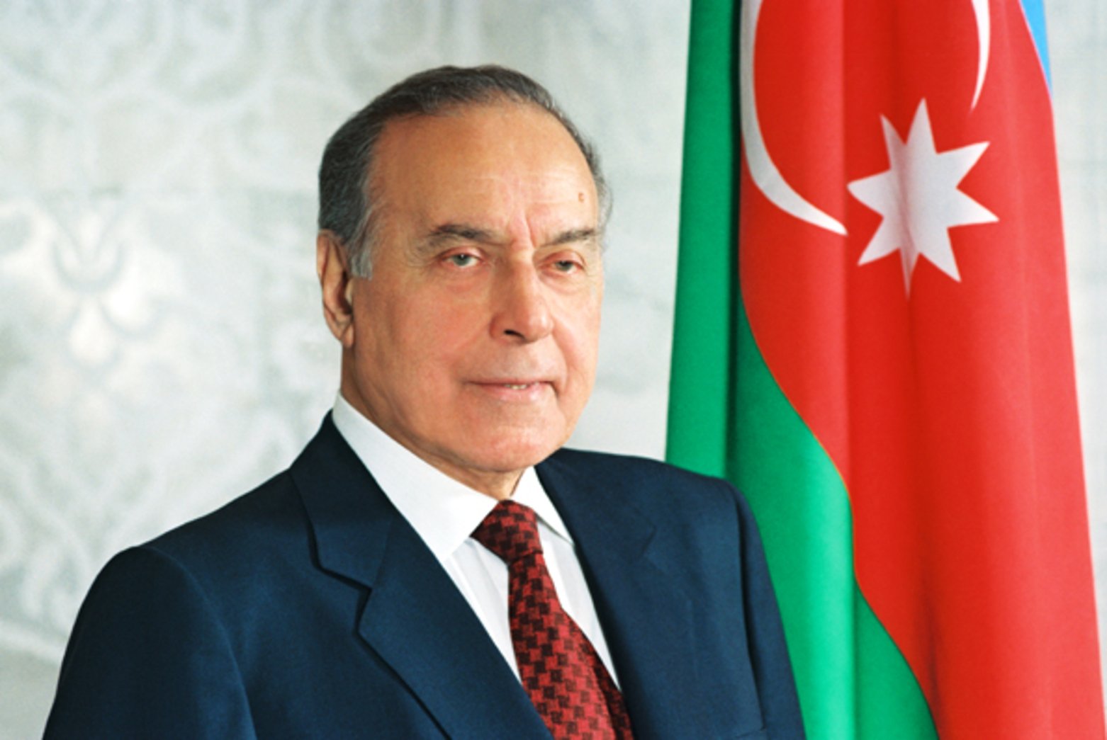 Heydər Əliyev: əbədiyaşar lider