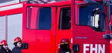 Пожар в жилом здании в Баку, есть погибший