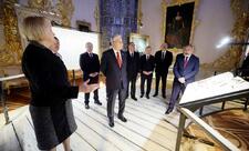 Prezident İlham Əliyev Sankt-Peterburqda “Yekaterina sarayı” ilə tanış olub