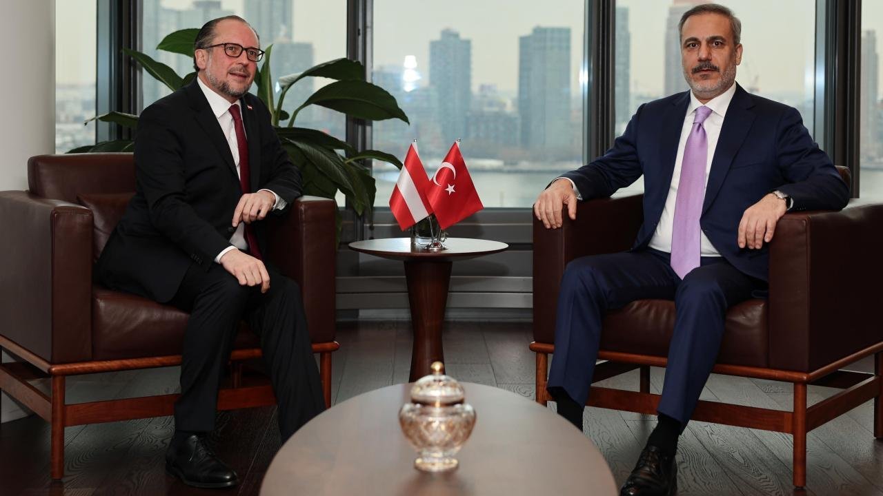 Hakan Fidan Nyu-Yorkda avstriyalı həmkarı Şallenberq ilə görüşüb