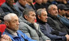 Laçında seçicilərlə görüş