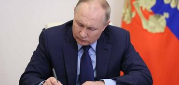 Путин провел телефонный разговор с Мохбером