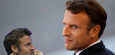 Рейтинг Макрона продолжает падать