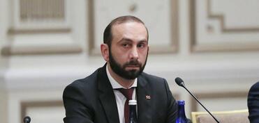 Mirzoyan Valtonenlə sülh prosesini müzakirə etdi