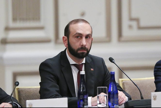 Mirzoyan Hofrayterlə sülh prosesini müzakirə etdi