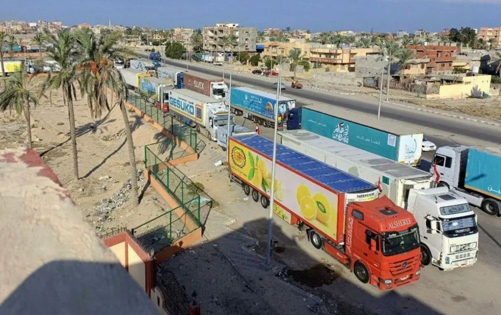 Qəzza zolağına humanitar yardım daşıyan 200-dən çox yük maşını gəlib