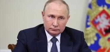 Putin: Dollar silah kimi istifadə olunur, bu, böyük səhvdir