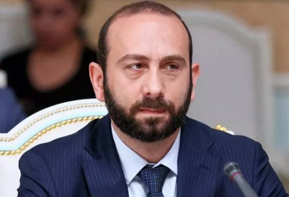 Mirzoyan İstanbula gedir