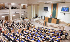 NATO “xarici agentlər” qanununun Gürcüstan parlamentində qəbul edilməsindən narahatdır