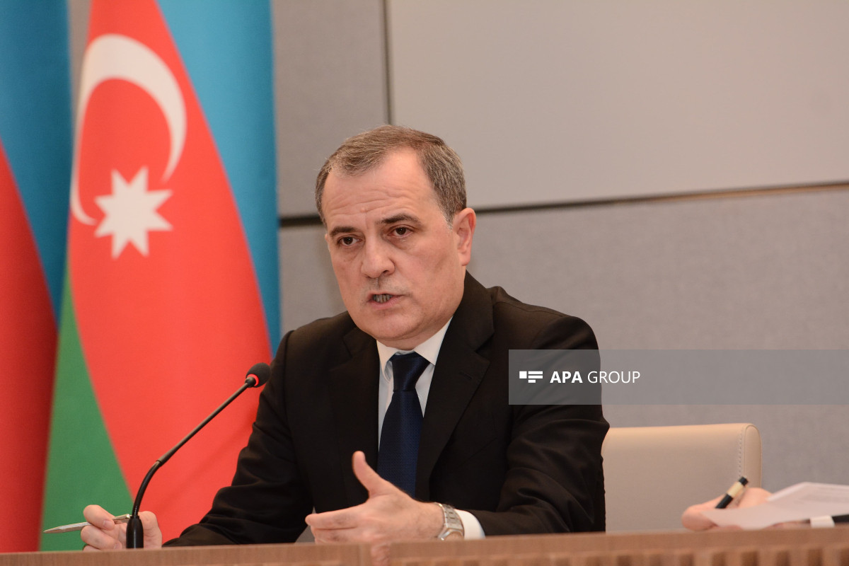 Ceyhun Bayramov UNESCO-ya üzv ölkələrin daimi nümayəndələri və Milli Komissiya rəhbərləri ilə görüşüb