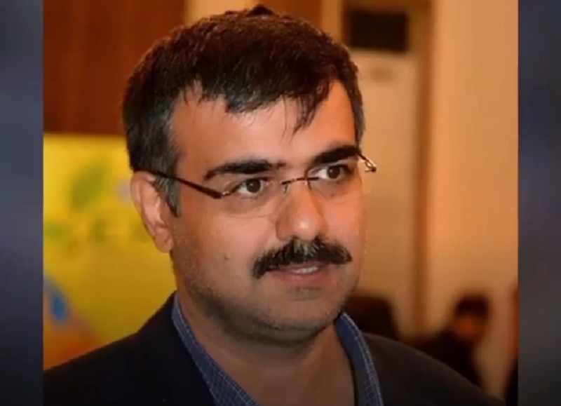 Azərbaycanlı həkim tutduğu vəzifədən kənarlaşdıırlıb