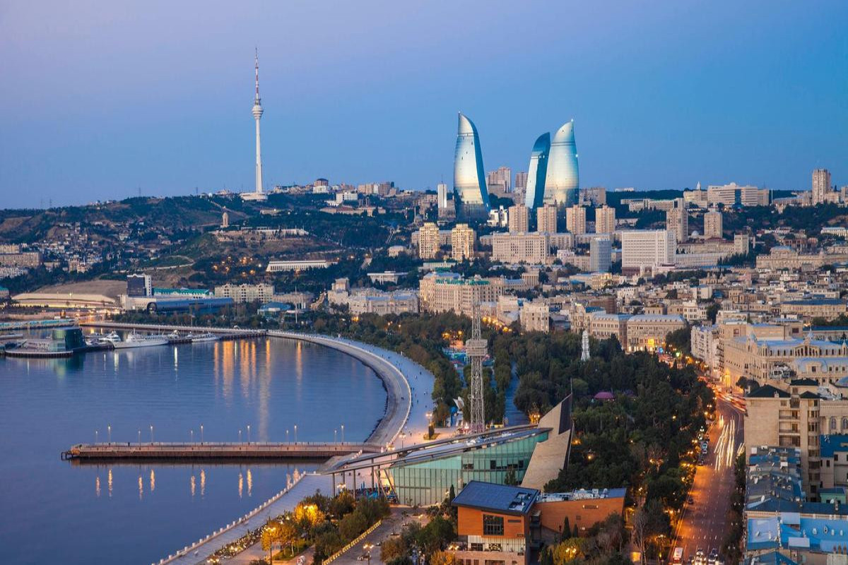 Bakı, Gəncə, Qəbələ şəhərləri Minsk, Qomel və Qrodno ilə qardaşlaşıb