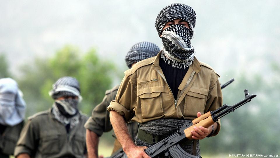 “DEM bələdiyyələrində paralel idarəçilik PKK-nın kölgəsi altındadır”