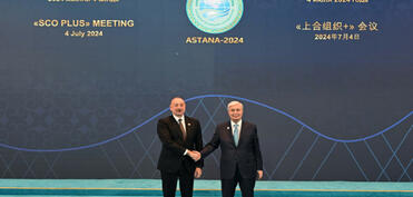 Prezident Astanada “ŞƏT plus” formatında keçirilən görüşdə iştirak etmək üçün “Müstəqillik” Sarayına gəlib
