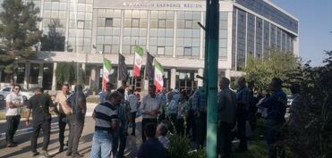 Təbrizli rabitə işçiləri etiraz aksiyası keçirib