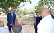 Elçin Mirzəbəyli Gəgəli kəndində və Ağsu şəhərində seçicilərlə görüşüb