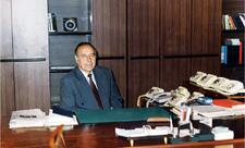 Vüqar Rəhimzadə: Ulu Öndərin xalqımız qarşısındakı ən böyük xidmətlərindən biri Azərbaycan dövlətçiliyini xilas etməsidir