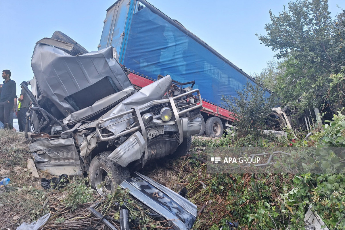 Ucarda yol qəzası olub, ölən var - FOTO