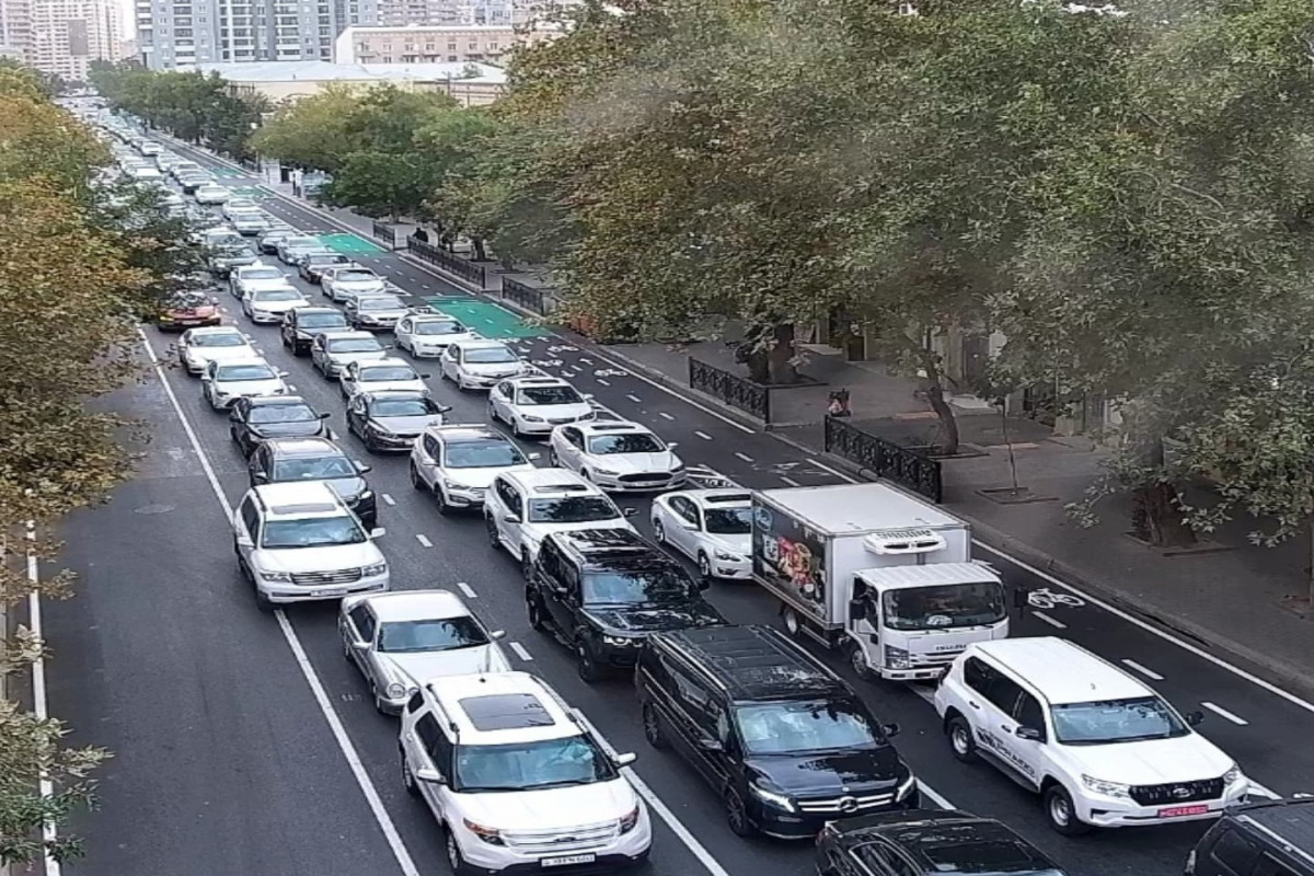 Bakıda bu yollarda sıxlıq var - SİYAHI