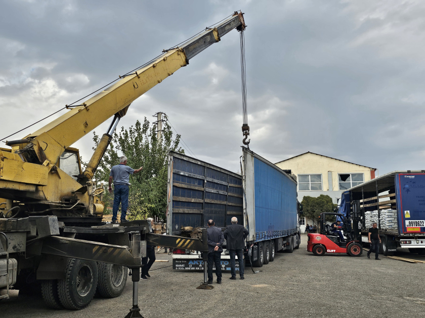 Naxçıvanda 20 kəndin elektrik şəbəkəsi yenidən qurulur