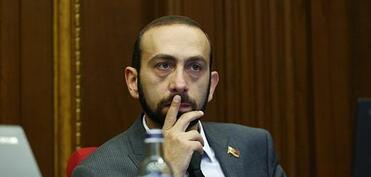 Mirzoyan: Azərbaycanla sadələşmiş sərhəd və gömrük…