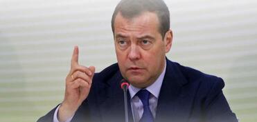 Medvedev Zurabişvilinin həbs olunmasını istəyir