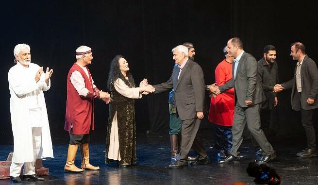 Kamal Abdullanın “Casus”u Milli Teatrda – Foto