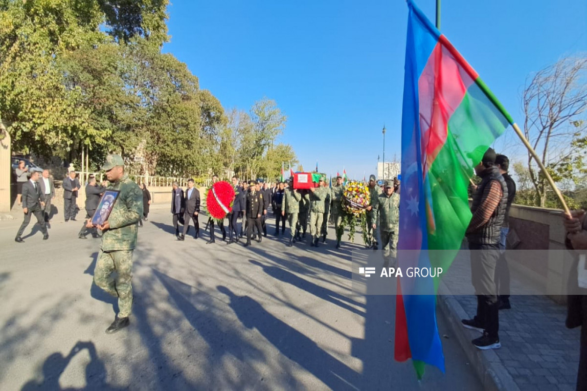 Birinci Qarabağ müharibəsində Kəlbəcərdə itkin düşən Möhübbət Mustafayevin qalıqları dəfn olunub - FOTO