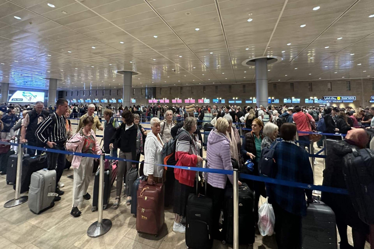 Hizbullahın atdığı raketlərdən biri Ben-Qurion aeroportuna düşüb, uçuşlar dayandırılıb