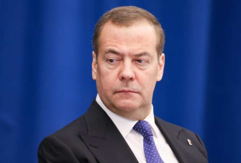 NATO müharibəni alovlandırmağı dayandırarsa... - Medvedev