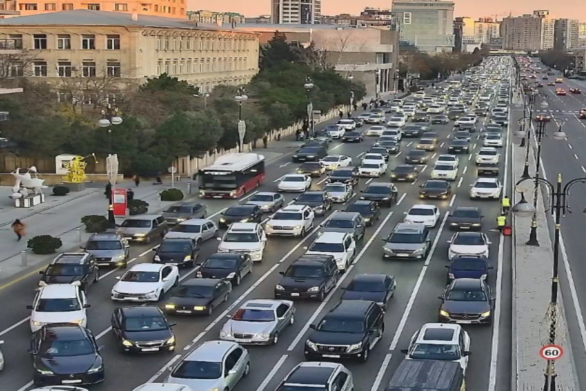 Bakıda bu yollarda sıxlıq var - SİYAHI