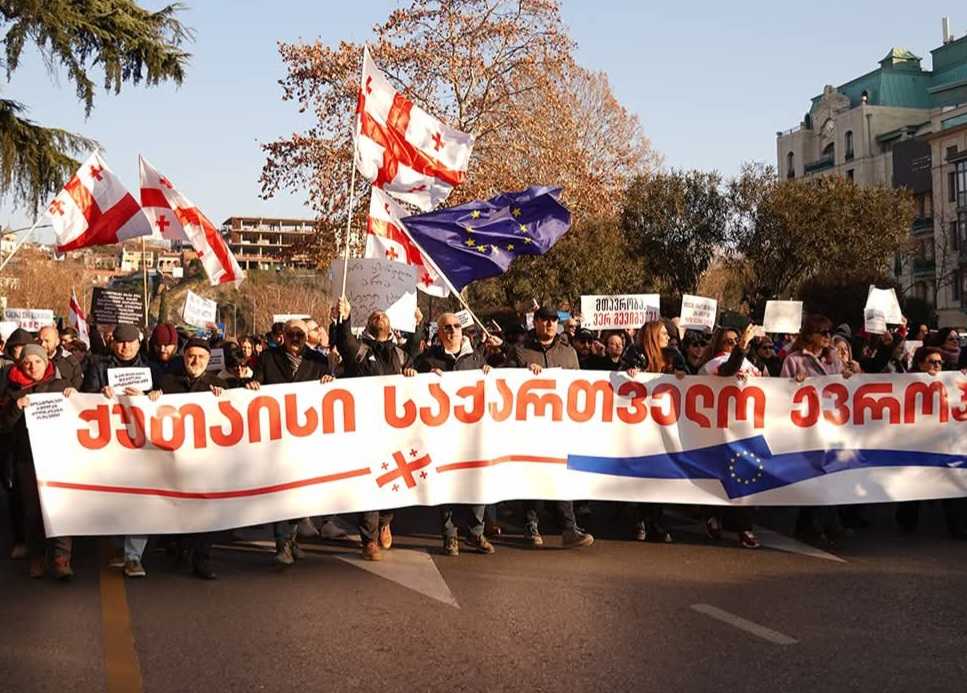 Tbilisi yenidən qarışacaq