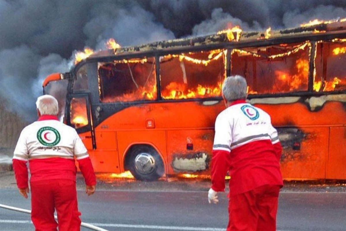 İranda avtobus yanacaq daşıyan maşınla toqquşub, 9 nəfər ölüb