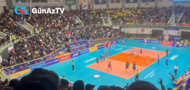 Urmu voleybol komandasının azarkeşləri Azərbaycan xalqına başsağlığı verib