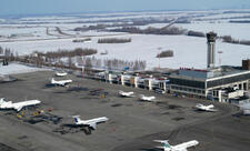 Kazan aeroportu uçuşları dayandırıb