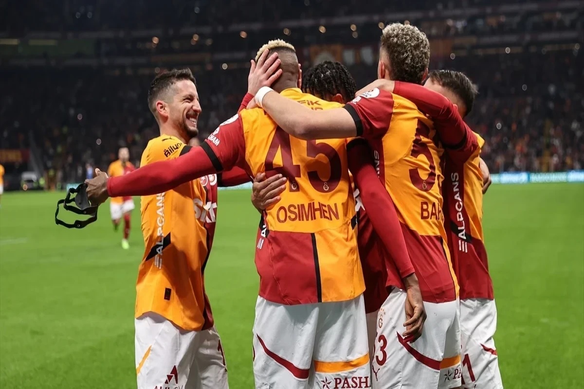 “Qalatasaray" öz meydanında çətin qələbə qazanıb