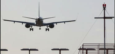 Израиль частично открыл воздушное пространство