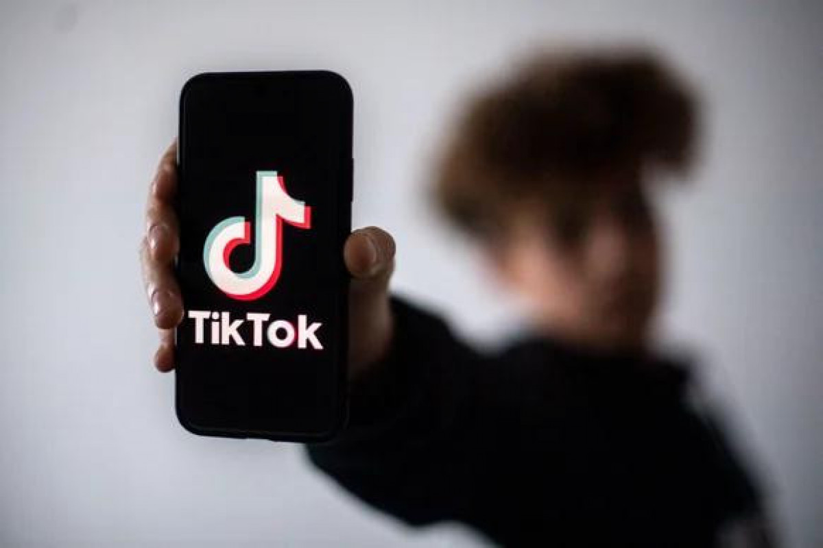 Gəncədə məktəblinin "TikTok"da canlı yayıma çıxması ilə bağlı araşdırma aparılır