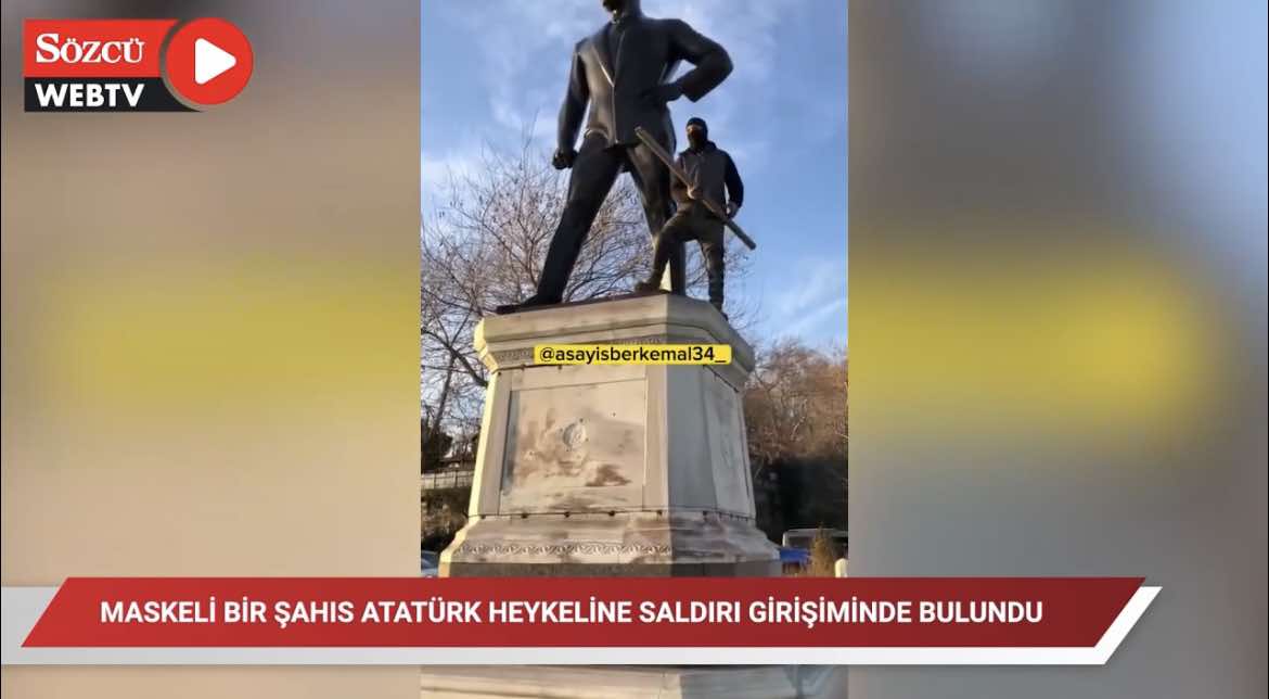 Türkiyədə Atatürkün heykəlinə hücum olub