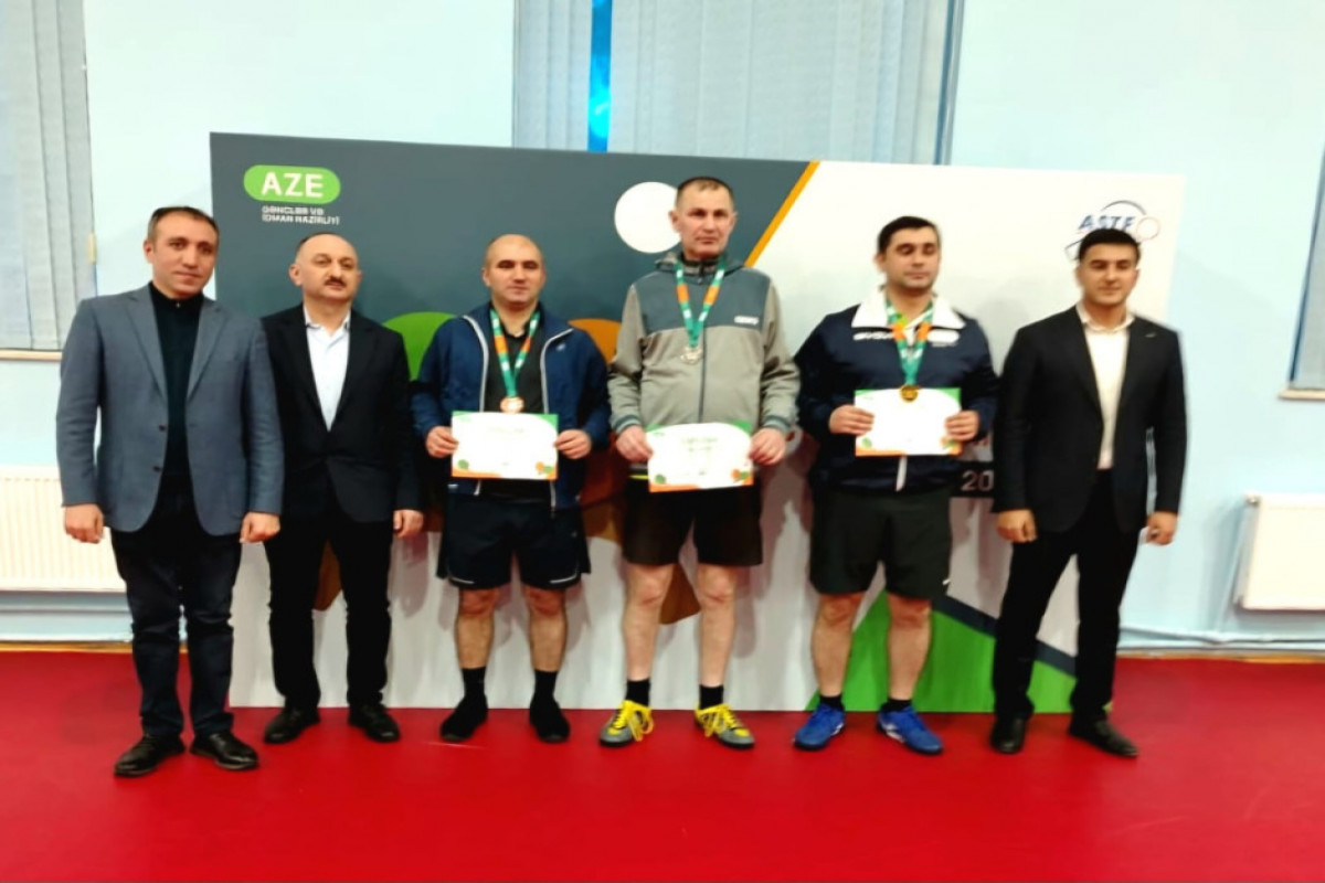 FHN əməkdaşı stolüstü tennis yarışında qızıl medal qazanıb